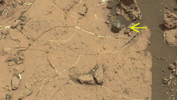 Фотография металлического метеорита на поверхности Марса
