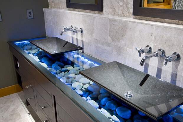 Симпатичное решение для оформления раковин с подсветкой в ванной комнате, что станет просто находкой для любого интерьера.