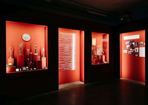 Российская академия художеств представила выставку к 90-летию со дня рождения Станислава Говорухина