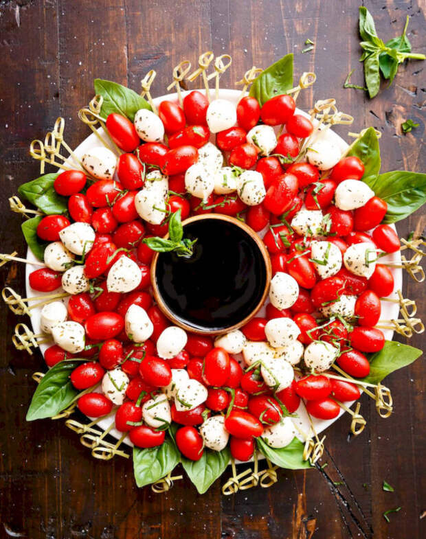 caprese christmas wreath images 1