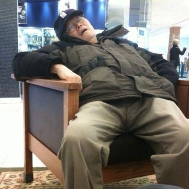 guys waiting for girls 2 Guys waiting for girls: weve all been there (30 Photos)