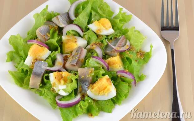 Салат из селедки и яиц — 8 шаг