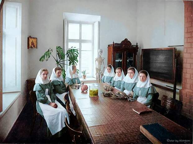 Сестры милосердия
