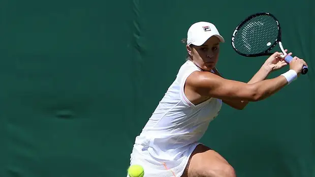 Первая ракетка мира Барти вышла в четвёртый круг Уимблдона