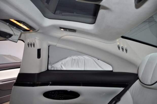 Эксклюзивный Maybach, который якобы делали для ливийского революционера, выставили на продажу