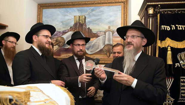 Чем жиды России отличаются от жидов Украины или Израиля?!