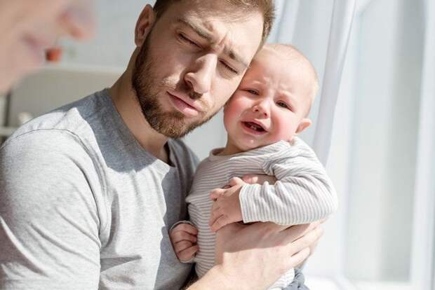 Почему младенец плачет: переводчик для неопытных родителей