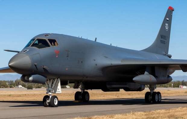 Полет без прав: почему американским бомбардировщикам пришлось облетать союзников по НАТО