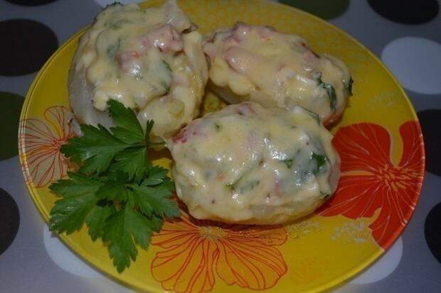 Шесть вкусных рецептов фаршированной картошки