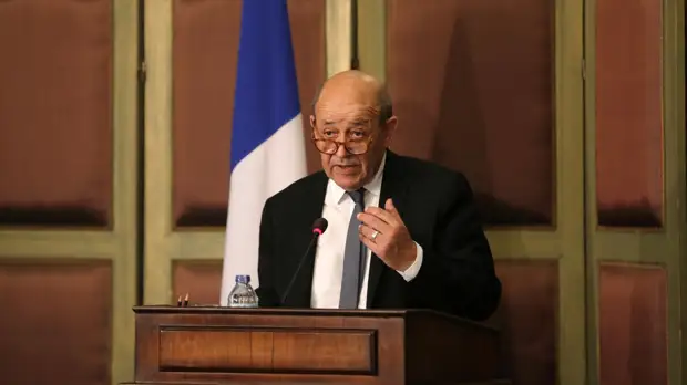 «Обвинять Москву удобно»: как в акциях протеста во Франции усмотрели «российский след»