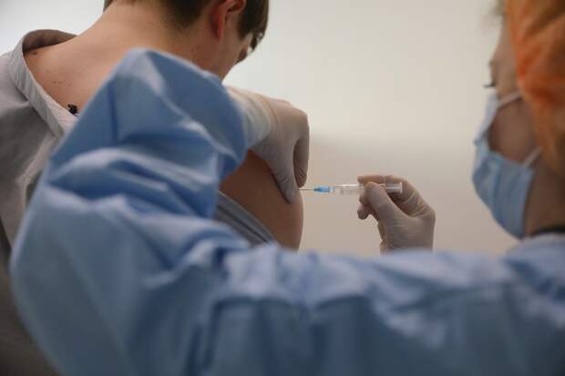 В России зарегистрировали четвертую вакцину от коронавируса