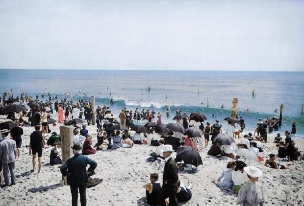 8. Отдыхающие на пляже Айсбери Парка в 1905 году архивы, интересно, исторические фото, старые фото, фото