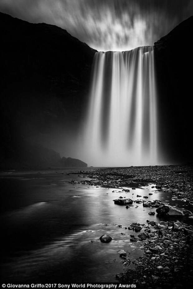 Водопад Скогафосс в Исландии искусство, конкурс, красота, фото