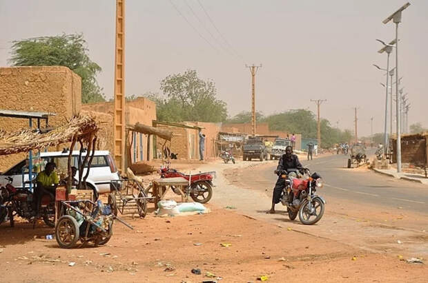 Генерал Ибро заявил, что Нигеру следует готовиться к войне с Францией