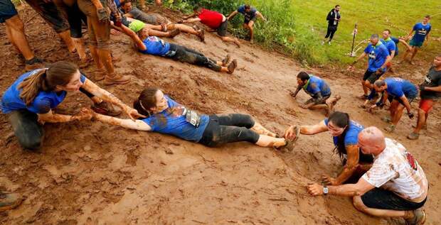 Ежегодная гонка по грязи Run Mud в Тель-Авиве