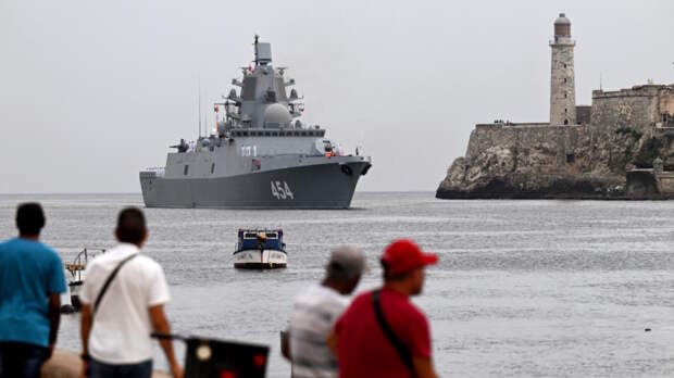 Канада сообщила о слежке за российскими кораблями у побережья Кубы