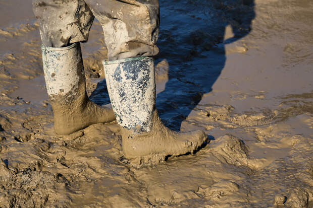 Врач не смог попасть к пациенту из-за паводковой грязи в Челябинской области