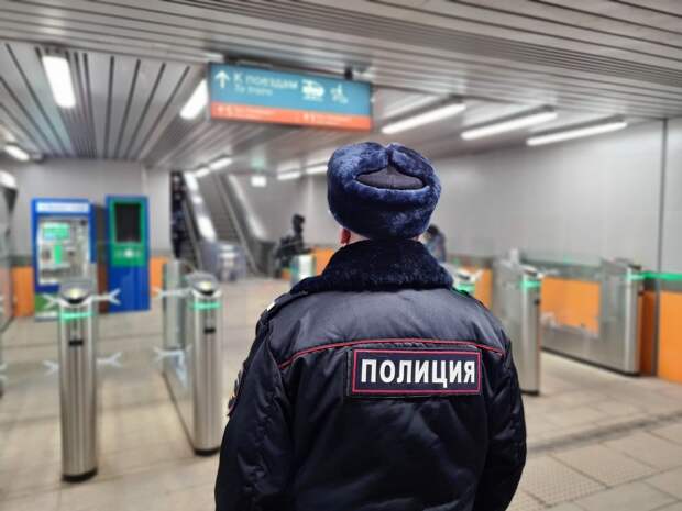 Спасенная полицейским с Маршала Еременко девушка разыскивает своего героя