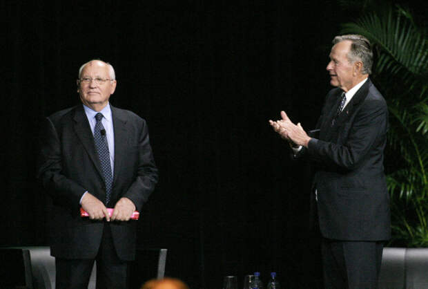 Горбачёв и Буш-старший помогут помирить Россию и США