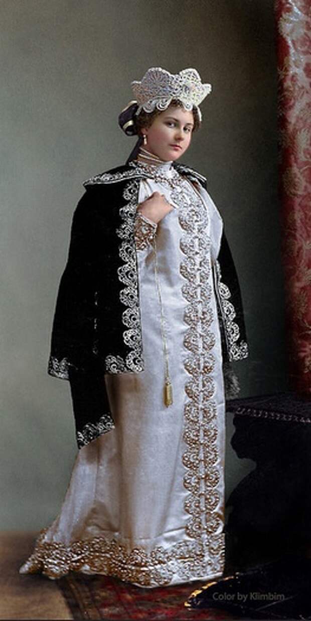 Цветные фото с бала 1903 года (подборка)