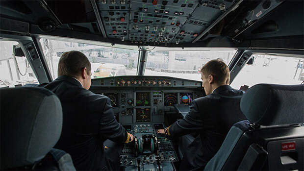 В России с 3 декабря будет действовать новая схема полетов, но не все аэропорты успели в нее внести. Как теперь будут работать пилоты?