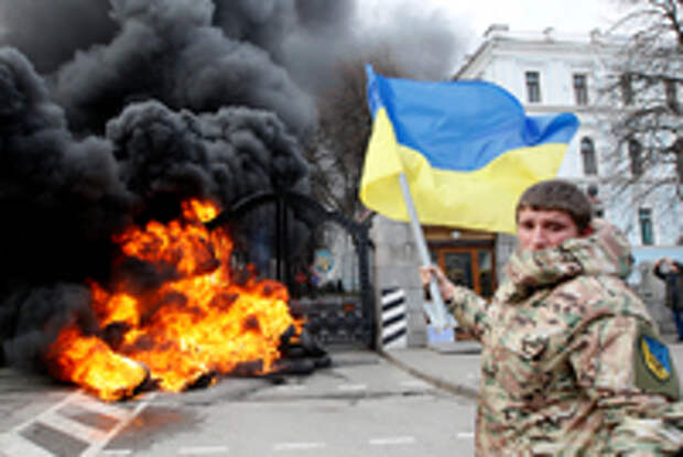 Песков заявил о слишком высокой напряженности на границе с Украиной