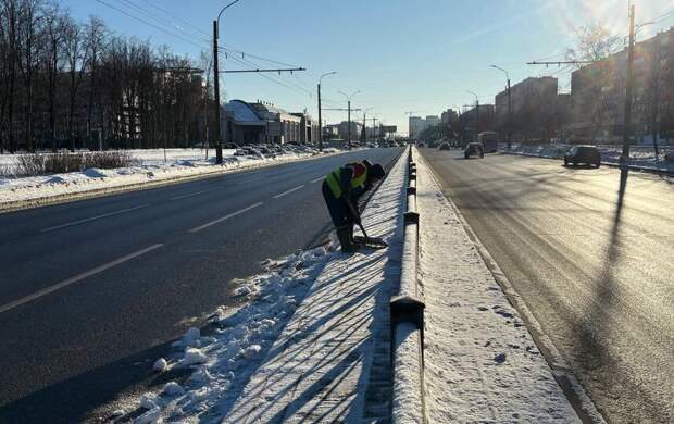 Петербург справился с ночной вьюгой