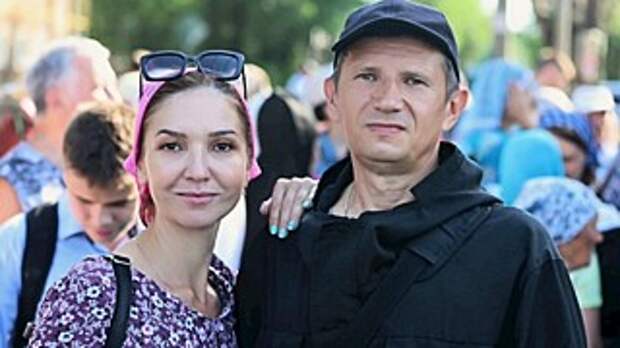 Виктория Гальцева и её муж в кресном ходе в Коробейниково. Фото: Михаил Хаустов / vk.com/galvika