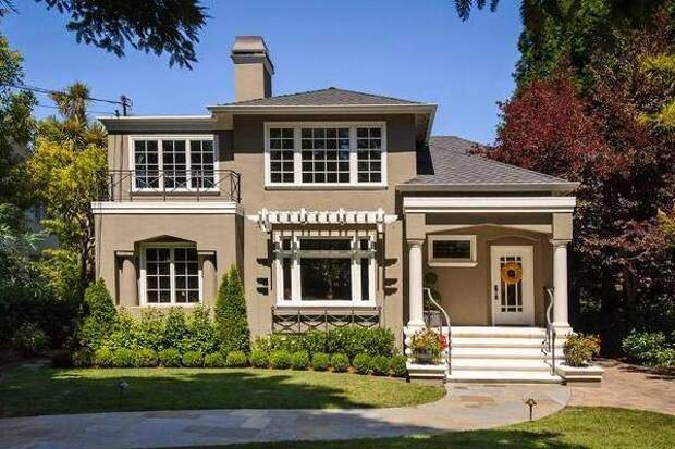 В какой цвет покрасить дом снаружи - фото бежево-коричневого фасада Серо-коричневый цвет дома на фото 2016