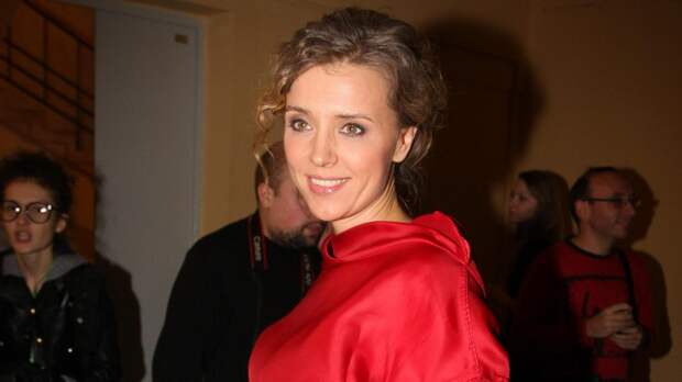 Ксения Алфёрова покинула Москву на фоне обсуждения её развода