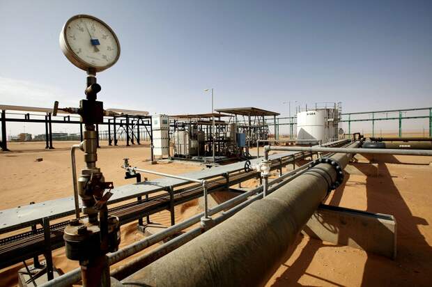 https://www.alghad.tv/wp-content/uploads/2018/12/2018-12-18T150344Z_3_LYNXMPEEBG1WW_RTROPTP_4_LIBYA-OIL-SHARARA-AH3.jpg