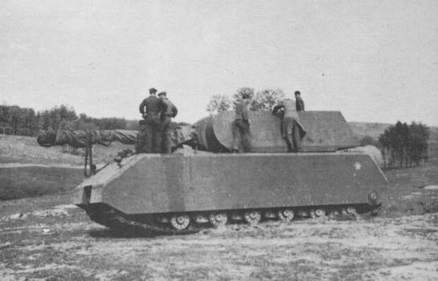 Как в Германии пытались создать самый большой танк для Гитлера, а получился самый бесполезный