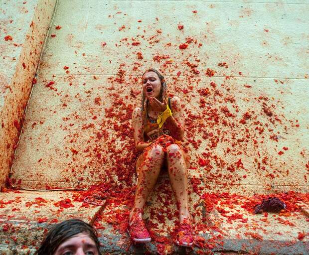 Помидорные бои La Tomatina 2013 Помидорные бои La Tomatina 2013