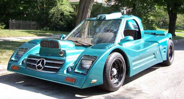 Чудовищный крафтовый спорткар, который хочет быть Мерседесом