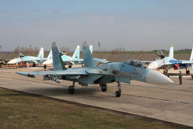 Истребители ЗВО отразили условное нападение на самолет ДРЛОН А-50 Истребители ЗВО отразили условное нападение на самолет ДРЛОН А-50