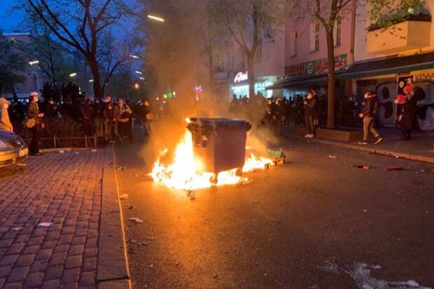 Полиция провела жесткие задержания на демонстрации в Берлине