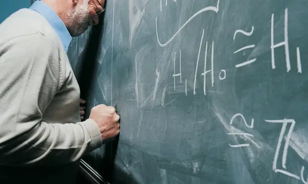 Суд в Кургане заставил вернуть на работу писавшего жалобы Путину учителя