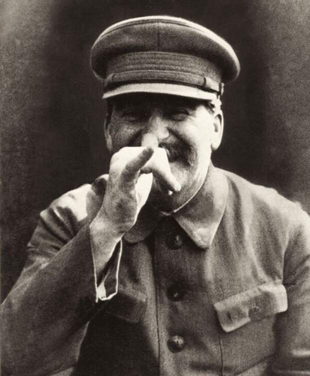 Сталин вышел на первое место в списке самых великих людей человечества Сталин вышел на первое место в списке самых великих людей человечества