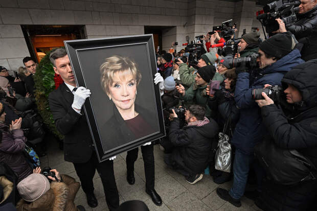 Стало известно об открытии наследственного дела Веры Алентовой