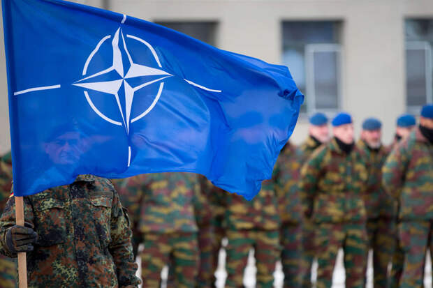 В партии Макрона указали на сопротивление идее участия НАТО в кризисе на Украине