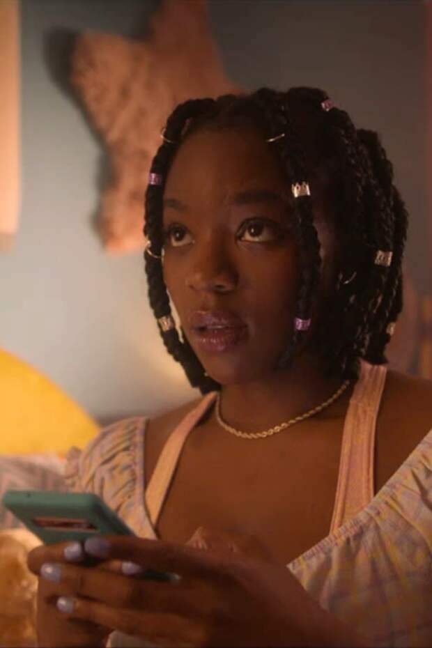 Tara - Heartstopper Season 2 Episode 8