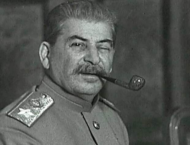 За что уже после войны Сталин расстрелял 3 советских генералов