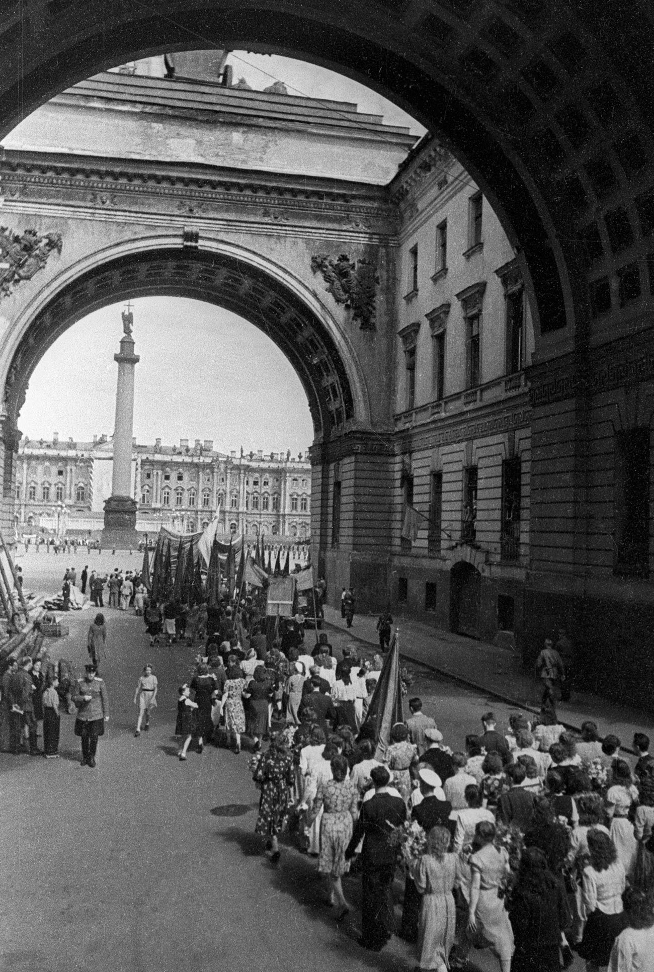 Как жители СССР встретили победу в Великой Отечественной