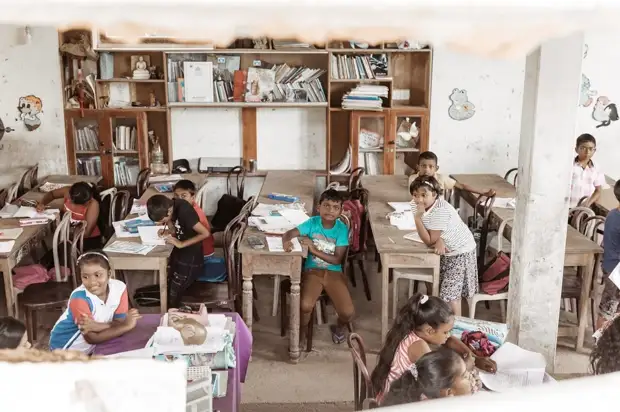 «Электричество выключают на 10-13 часов в сутки»: как сегодня живут люди на Шри-Ланке