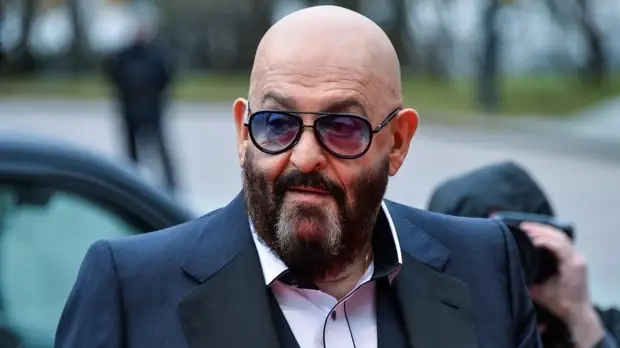 «Песня стала хитом сразу»: Михаил Шуфутинский рассказал о «Третьем сентября»