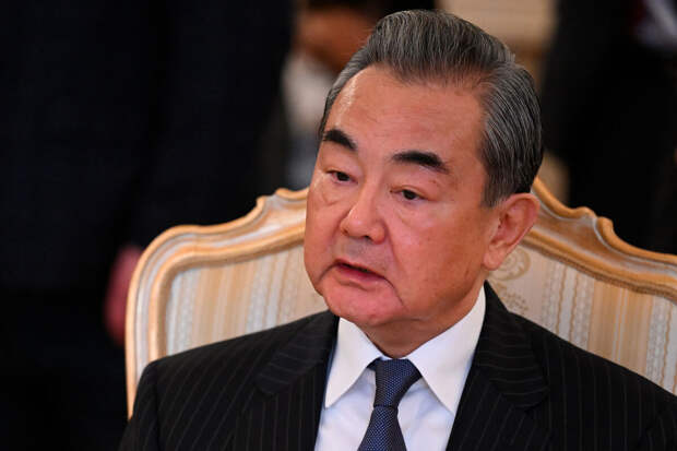 Ван И: КНР выступает за мирную конференцию, которую признают Россия и Украина