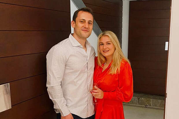 Дочь Романа Абрамовича Софья рассказала о подготовке к свадьбе