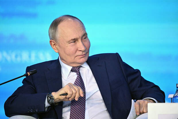 Путин: санкции стали положительным катализатором для российской экономики