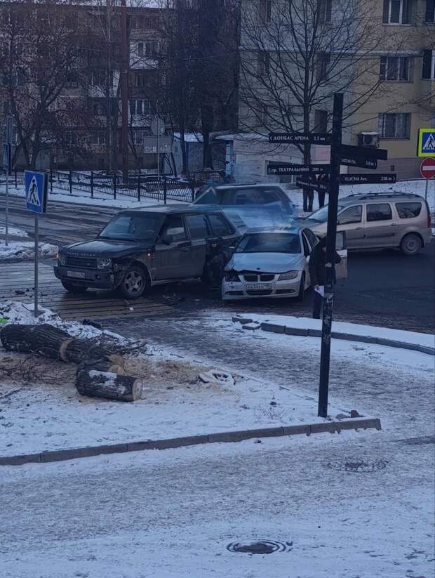 ДТП на пересечении пр. Гурова и ул