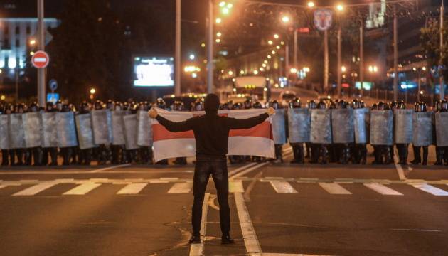 Без шансов на успех: эксперты о том, когда закончатся протесты в Беларуси Без шансов на успех: эксперты о том, когда закончатся протесты в Беларуси